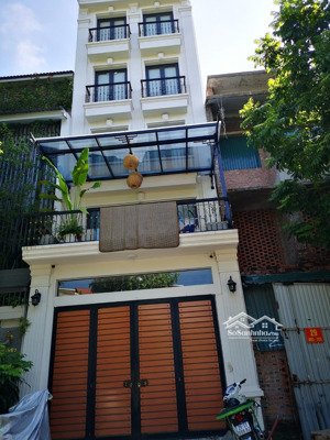 cho thuê nhà liền kề phố nguyễn khuyến, văn quán, hà đông. dt 100m2x5 tầng, mt 4.8m, 22tr/th