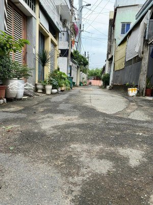 bán căn nhà siêu đẹp đường số 3, p.trường thọ. hxh 4m, nhà 1trệt 2lầu có 2pn 3wc đang cho thuê 8tr