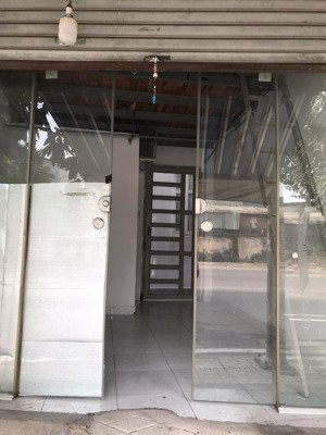 cho thuê phòng mặt tiền 15 m2 đường tân sơn phù hợp ở/buôn bán