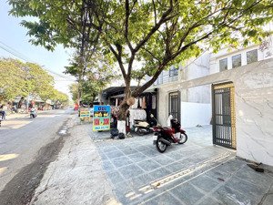 chủ gởi bán nhà hoàn công mặttiền kinh doanh đường nguyễn thị tồn,106m2,đường 20m,3pn,full nội that