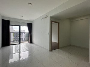 cần bán gấp căn hộ -lovera vista bình chánh - sổ hồng sẵn -vay bank được .