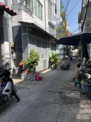 bán nhà 4 tầng sổ đẹp hoàn công đủ, nhà có sân thượng, nguyễn thị thập quận 7