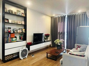 cần bán chung cư tòa ct2 - the emerald kđt mỹ đình 104m2 3 ngủ 2vs. nội thất siêu đẹp. vị trí đẹp