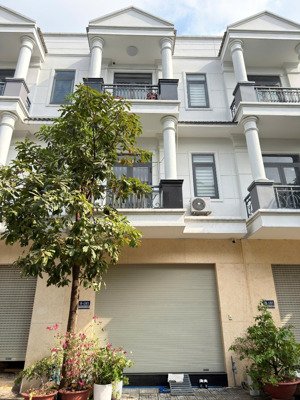 bán gấp nhà riêng 1 trệt 2 lầu ngay chợ quang vinh 3, sổ hồng hoàn công