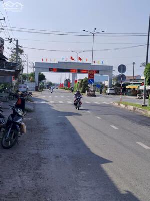 Nhà Mt đường tỉnh 827 xã Bình Tâm TP Tân An, ngay cổng chào Hòa Phú