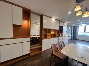 cho thuê căn hộ eco city kđt việt hưng. 78m 2 ngủ 2 wc.full đồ. view vinhomes giá: 10 triệu.