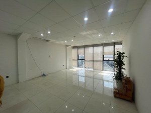 cho thuê văn phòng vạn phúc, diện tích 40m2, văn phòng như hình giá rẻ thuê ngay