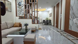 bán nhà liên mạc bắc từ liêm
nhà đẹp ở ngay full nội thất gần ô tô không gian sống lý tưởng