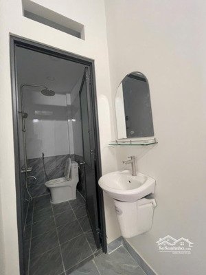 nhà phố cực đẹp gần uỷ ban, cầu rạch tra 100%