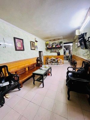 bán nhà tập thể 3pn, 1wc, 28m2 tại liễu giai, ba đình, 4,8 tỷ giá tốt