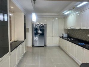 chủ cho thuê gấp ch imperia an phú quận 2,(131m2- 3 pn) giá 25 triệu.