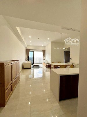 cho thuê infiniti tháp 9 , căn góc 3pn 121m2 . full nội thất xịn mới . tầng siêu cao . view đẹp