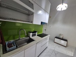 cho thuê căn hộ huỳnh thúc kháng - nguyên hồng full đồ dt 102m2, 2 pn, 2wc, pk, bếp giá 12.5tr/th