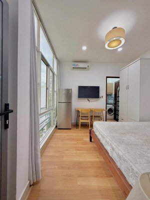 cho thuê phòng lý chính thắng quận 3 giá rẻ, cửa sổ lớn , máy giặt riêng , giá 5,5 triệu