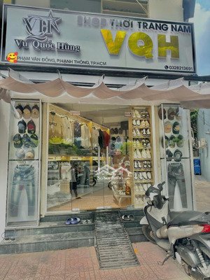 mặt tiền phạm văn đồng, gần sân bay, khúc đẹp nhất của con đường.