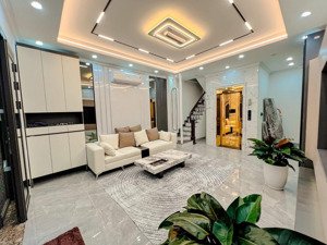 siêu hiếm! tôn thất tùng 46m2, xây 6 tầng thang máy, sát phố, ngõ ba gác thông tứ phía, nhà mới.