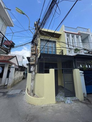 bán nhà 2 tầng trung tâm nha trang, 3pn, 2 mặt tiền thoáng hẻm hương lộ ngọc hiệp