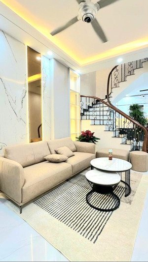 hàng tuyển! chùa bộc, ngõ nông, thông kd, cách mp 50m, sổ đỏ cc, nhà đẹp, ở ngay, 40m2x5t