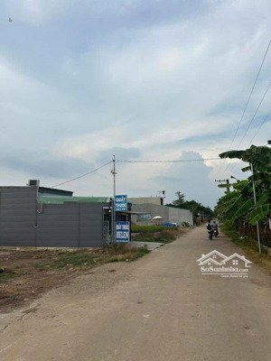 bán đất mặt tiền đường ô tô 2121m2 xã sông trầu, đồng nai mặt sau giáp suối giá tốt chỉ 2,77 tỷ