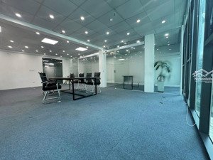 chính chủ cho thuê văn phòng tại ngõ 1 trung văn diện tích : 120m2 giá thuê : 17.5 triệu