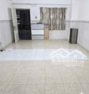 chính chủ cho thuê ch h3 hoàng diệu q4 studio 38m2 nhà trống không nội thất, đẹp mới 8tr ở liền