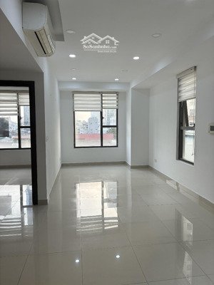 cho thuê officetel tresor, quận 4, căn góc, diện tích 50m2, giá 11.5 triệu. nhà htcb, làm văn phòng