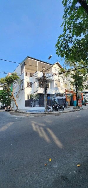 bán biệt thự 2 tầng, 6pn, 7wc, 95m2, 17,5 tỷ tại phạm hữu lầu, p phú mỹ, q7, hcm