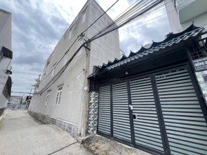 nhà 2 tầng 95m2 ngang lớn 5m linh đông phạm văn đồng thủ đức sát mặt tiền hẻm xe hơi 