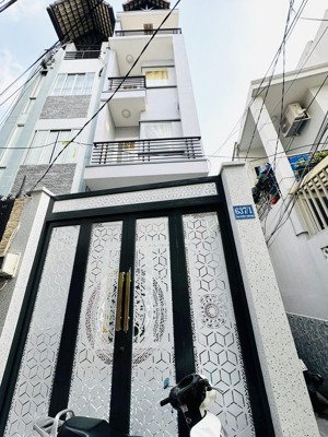 nhà 5 tầng, vị trí đẹp, sát mặt tiền 653 phạm thế hiển, 74 m2 đất ( 3.3x22m,nở hậu) p4 q8