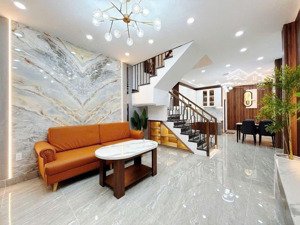 nhà đẹp tân hòa đông quận 6.dt: 4mx10m. 3 tầng. chỉ 6.28 tỷ còn thương lượng.