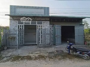 cần vốn chủ bán căn nhà cấp 4 với (dt10x12m)giá 590tr.ấp bầu mây an tịnh.lh xem thự tế