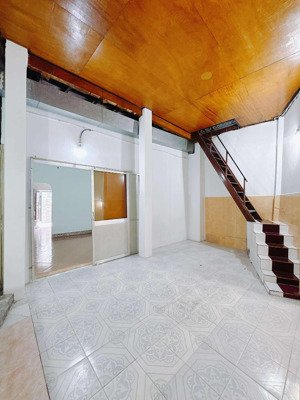 chợ 200 xóm chiếu q4 - 114.3m2 - ngang khủng 10m - 2 tầng đúc - sát hẻm otô - chỉ 7 tỷ nhỉnh