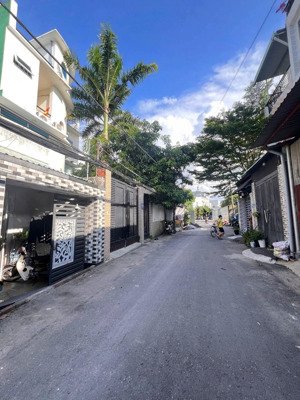 4x26m thổ cư đường thông ô tô, vườn lài, an phú đông, quận 12 sát gò vấp