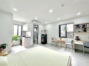 cho thuê phòng 35m2, cửa sổ trời lớn, full nội thất, ngay phan đăng lưu, phú nhuận, gần q1, q3, tb