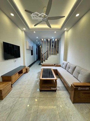cho thuê nhà nguyên căn ngõ 66 ngọc thụy gần cầu, 40m2 4t 3 pn 1 phòng thay đồ giá 10 triệu