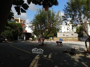 nhà và 5p trọ mặt tiền đường 138, tân phú, quận 9, dt 200m/13 tỷ gần trạm metro suối tiên