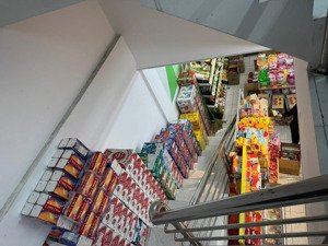 cần bán gấp căn mặt phố đinh núp cầu giấy diện tích 115m2,6 tầng,mặt tiền 6m duy nhất bán giá 68 tỷ