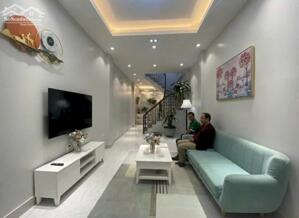 BÁN NHÀ PHÂN LÔ PHỐ HỒNG MAI, Ô TÔ ĐỖ CỬA, 40M2 X 5 TẦNG, NỘI THẤT ĐẸP, SỔ VUÔNG VẮN