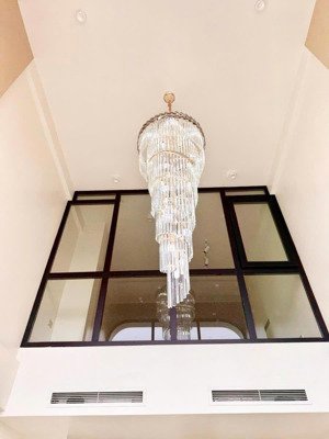 mặt phố đường bưởi 50m2 9 tầng 1 hầm 31.9 tỷ 2 mặt thoáng trước sau