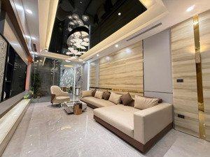 nhà đẹp đón tết 4 tầng + tum,thang máy, ô tô đỗ cửa diện tích 80m, mặt tiền 4m