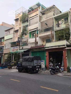 giá hạ 8 tỷ 600 còn thương lượng, bán nhà mặt tiền giá rẻ nhất quận 5