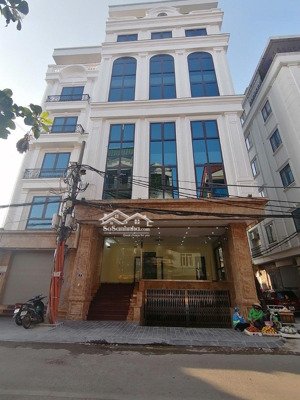 cho thuê mặt phố xuân la . dt : 90 m * 5 tầng . mt : 7.5 m . thông sàn , thang máy , nhà đẹp