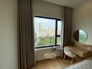 cần bán căn 1 phòng ngủ, có ban công view landmark 81 giá chỉ 5.5 tỷ gọi tú cata 