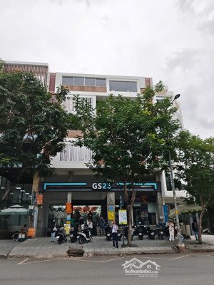 siêu phẩm mặt tiền ngay sân bay, tân bình - 10 x 20m - xd: hầm 7 tầng 35 tỷ về 28,5 tỷ - 1 đời chủ