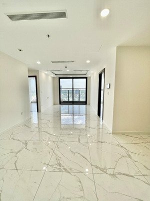 bán căn hộ sunshine sky city q7 , 3pn 3wc , 106m2 . view thoáng , tầng cao . giá chỉ : 8,3 tỷ