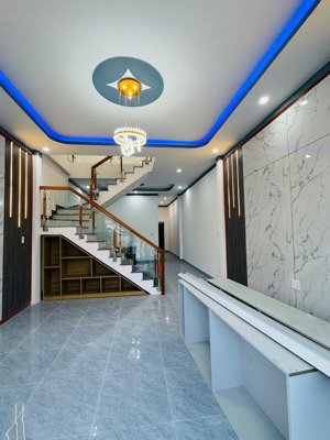 bán nhà 1 trệt + 1 lầu 3 pn khu phương trường an, p. tân định, tp. bến cát giá 2 tỷ 190 triệu