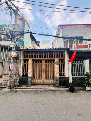 bán nhà hxh 5m tại lạc long quân, p9, tb, dt: 4 x 15.5m, nở hậu 4.5m - cn 63m2, chỉ 7.9 tỷ tl