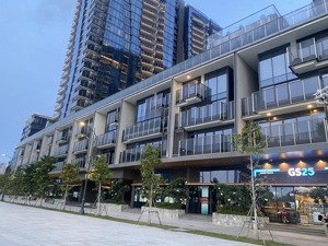 cần bán nhanh căn hộ duplex thông tầng, 4 phòng ngủ tại the opera thủ thiêm, 236m2, 62 tỷ all in