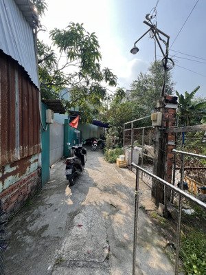 bán đất 100m2 ngay chợ đầu mối thủ đức. đường nguyễn ái quốc