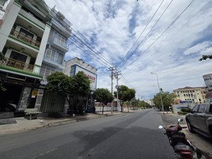 nhà ngon đón tết ngay võ văn kiệt gần kdc nam hùng vương. 52m 4 lầu chỉ 6.tỷ x